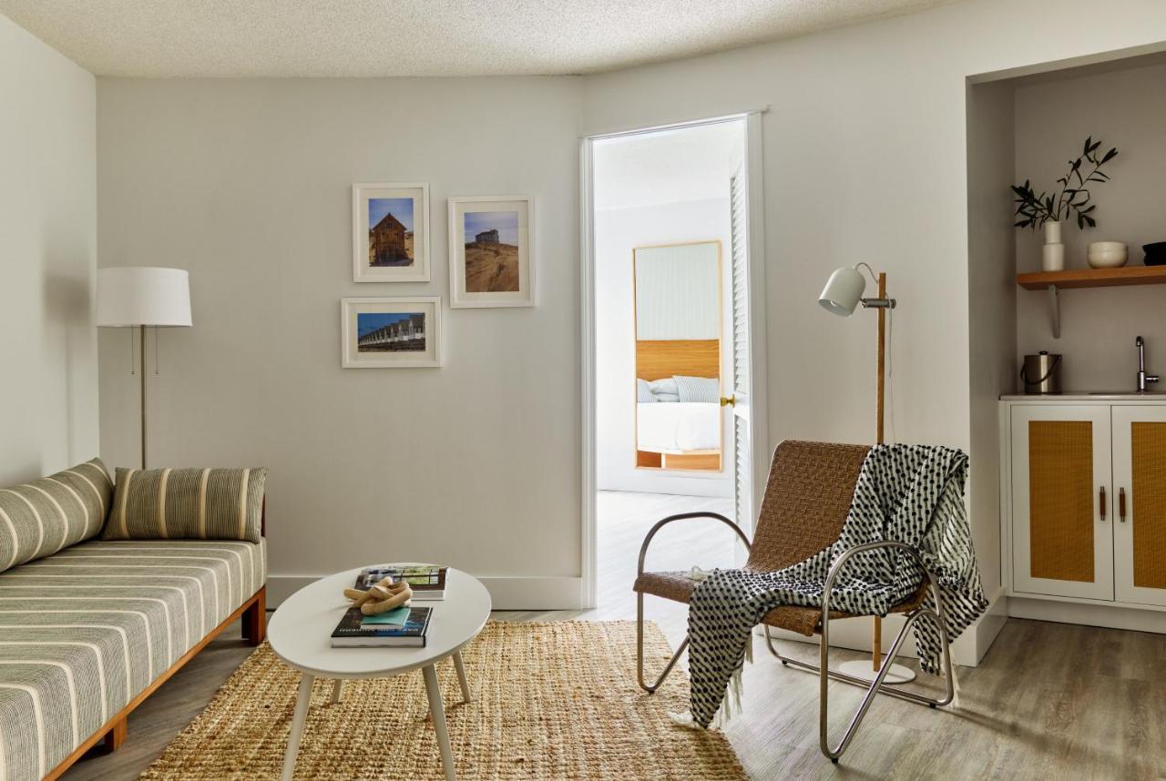 Parker Beach Lodge South Yarmouth Eksteriør billede